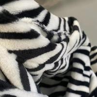 Pijama de terciopelo Coral a rayas de cebra para mujer, traje de Casa acolchado y grueso, ropa cálida, otoño e invierno, nuevo - details 7
