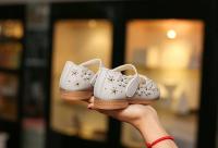 Zapatos de cuero de princesa para niñas, zapatos planos con recortes y flores, suaves, para primavera y verano, 2024 - details 17