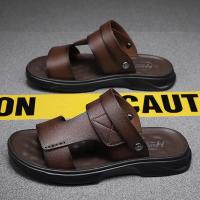 2025 nuevas sandalias de piel de vaca de primera capa zapatos de playa de cuero transpirable para hombres casual suela suave de mediana edad y ancianos papá zapatos de los hombres. - details 9