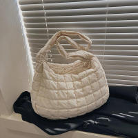Bolso de compras de plumas de gran capacidad con hombro acolchado de algodón para mujer - details 9