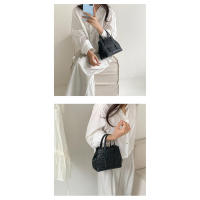 Nuevo estilo de mujer tallada hueca, bolso de cesta cruzado de alta gama a la moda para el trabajo - details 11