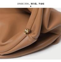 Bolso de hombro de las señoras de cuero sintético suave, bolso pequeño del hombro de alta calidad, moda, novedad, sensación superior, bolso plisado de las nubes, bolsos de las mujeres de la moda, bolso de la axila, bolso de bola de masa hervida, tex - details 4