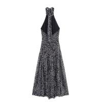 Vestido largo casual de verano 2025 para mujer con lunares, cuello halter, espalda descubierta y dobladillo suelto. - details 2