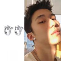 Micro incrustaciones de diamantes de imitación para hombres, pendientes cruzados, estilo Punk coreano, hebilla de oreja, aro de oreja de circón, sentido de lujo, regalo de plata - details 1