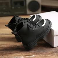 Botas de moda para niños y niñas, zapatos de cuero de felpa antideslizantes, versátiles, fondo suave, estilo coreano, otoño e invierno, 2024 - details 4