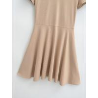 Vestido básico de manga corta de color sólido ajustado de estilo europeo y americano para mujer con cintura y cuello medio alto delgado Empalme de una palabra falda de swing grande - details 11