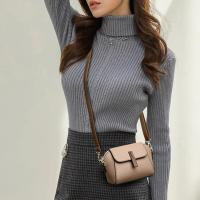 Bolso De Hombro Casual En Cuero PU Para Mujer Color Sólido Bolso Cruzado Con Cierre De Hebilla Y Cremallera - details 3