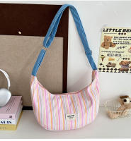 Bolso de mensajero de gran capacidad para estudiantes informales, nuevo bolso de hombro versátil a rayas de color en contraste para mujer, bolso de viaje personalizado tipo dumpling. - details 39