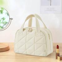 Bolso acolchado de maquillaje para mujer, organizador de maquillaje de gran capacidad, bolsa de cosméticos para artículos de tocador, accesorios, mochila de lujo de alta gama - details 9