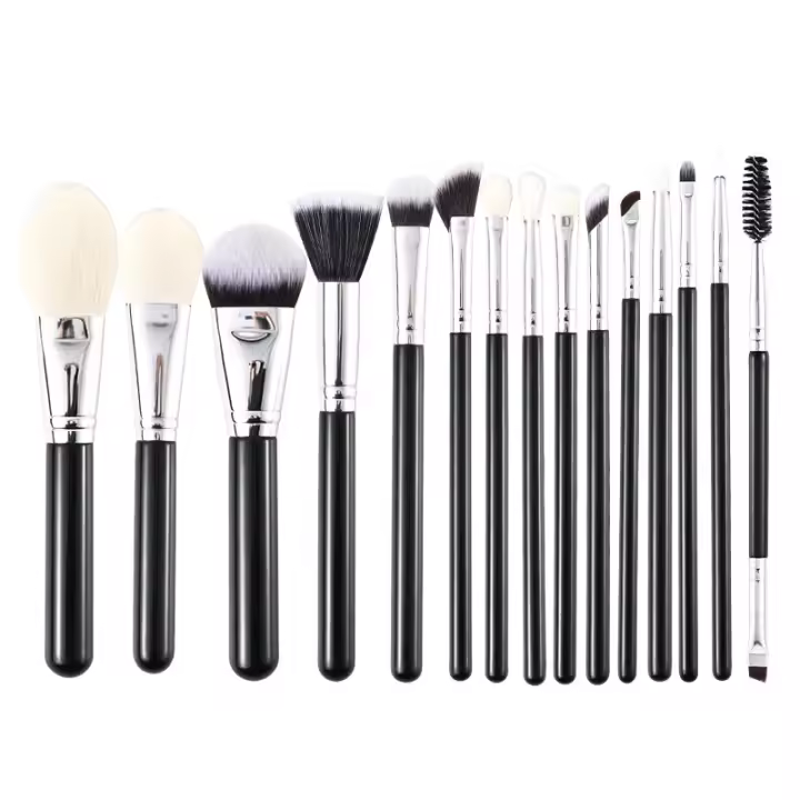 Set de 15 Pinceles de Maquillaje Uso Común en Escuelas de Maquillaje Profesional - 1