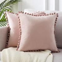 Funda de Almohada de Terciopelo Suave con Bola de Pompon Decoración de Dormitorio Sofá - details 2