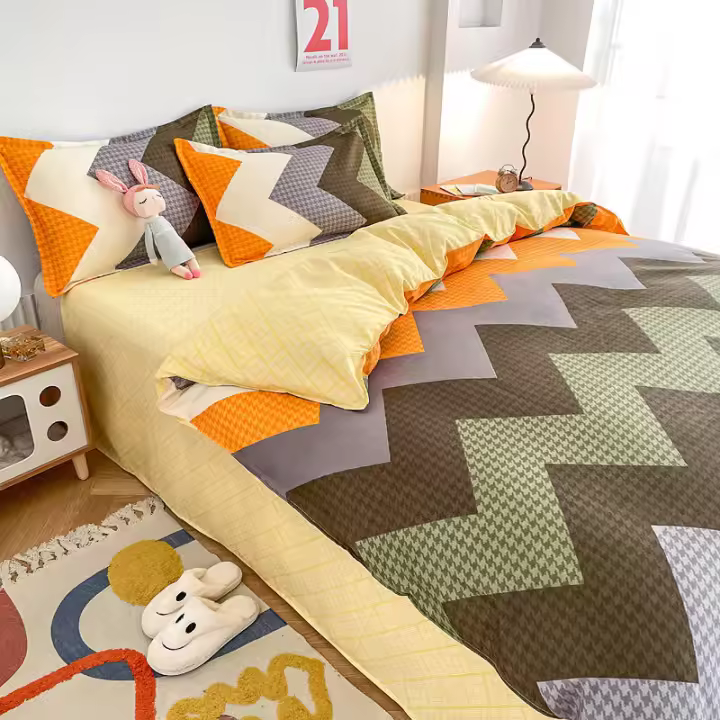 Juego de cama de cuatro piezas de algodón cepillado ajustado, sábana gruesa, funda de edredón y juego de cama de tres piezas con bordado. - 1