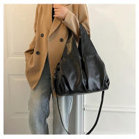 Bolso de gran capacidad de las mujeres de la primavera nueva moda simple retro bolso de mano nicho bolso de hombro - details 0
