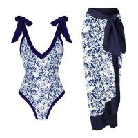 El nuevo traje de baño de una pieza es ajustado y delgado para las mujeres. - details 21
