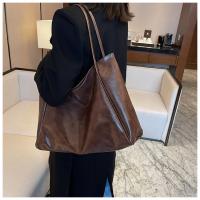 Bolso de mano para mujer, bolsa para axila a la moda, bolso de hombro de cuero Pu suave de gran capacidad, bolso cruzado Retro, bolsos de cubo portátiles informales - details 7