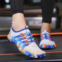 Zapatos acuáticos de verano para niños, zapatos acuáticos antideslizantes para hombres y mujeres, zapatillas deportivas de playa descalzas, novedades, talla 26-41, 2024 - details 4