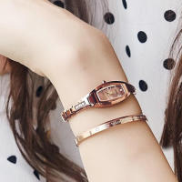 Reloj de pulsera exquisito pequeño para mujer, resistente al agua, con esfera pequeña, ovalado, ligero, para mujer - details 5