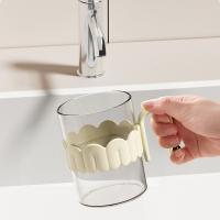 Soporte para cepillo de dientes ajustable a prueba de polvo, juego de soporte para cepillo de dientes de plástico que ahorra espacio con taza para enjuague bucal - details 3