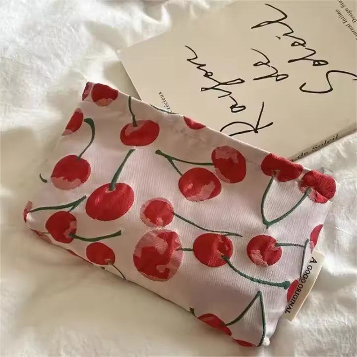 Bolsa de Maquillaje de Cereza Fresca y Dulce Gran Capacidad Portátil para Almacenamiento de Pinceles de Maquillaje y Viajes - 1