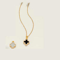 Colgante de mujer con diseño de doble cara de trébol de diamantes completo de acero inoxidable Black King - details 5