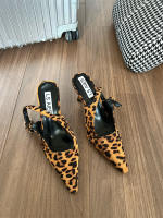 Zapatos vaqueros con estampado de leopardo para mujer con tacones de aguja - details 10