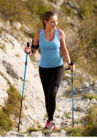Bastón de Senderismo y Escalada Naturehike con Punta de Acero de Tungsteno y Sección de Aluminio Ajustable y Flexible de 5 Compartimentos - details 15