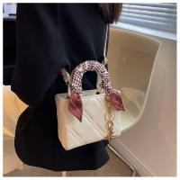 Bolso pequeño de moda para mujer, bolso de un solo hombro a la moda de verano, bandolera con costuras acolchadas, bolso versátil de princesa Diana 2025 - details 10