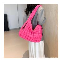 Bolso de hombro tipo bandolera con diseño de nubes plisadas para mujer, bolso de mano de gran capacidad con doble cara y doble tirón - details 57