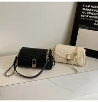 Elegante bolso cruzado tejido negro para mujer: bolso de hombro versátil con correa desmontable, cierre de cremallera y herrajes en tono dorado, perfecto para atuendos informales o formales - details 7