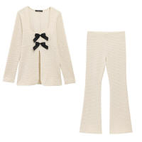 Conjunto francés de dos piezas para mujer, estilo europeo, top texturizado con cuello en U, pantalones acampanados - details 1