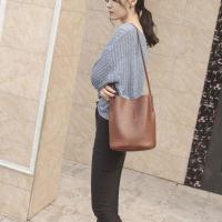 Bolso de hombro Vintage de gran capacidad para mujer, bolso cruzado informal de cuero PU, Color sólido, bolso de compras con asas - details 16