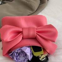 Bolso de mano versátil y creativo con lazo para mujer, bolso de mano de Color rosa de estilo coreano, bolso de hombro dulce de gran capacidad rojo para uso diario - details 9