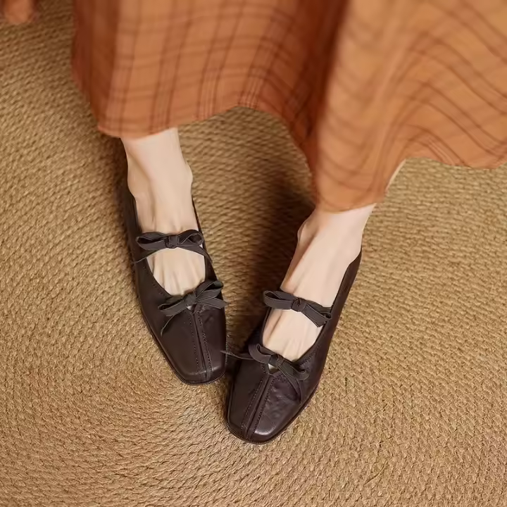 Nueva piel de oveja cabeza cuadrada estilo retro pequeños zapatos de cuero arco pedal boca poco profunda Mary Jane zapatos individuales - 1