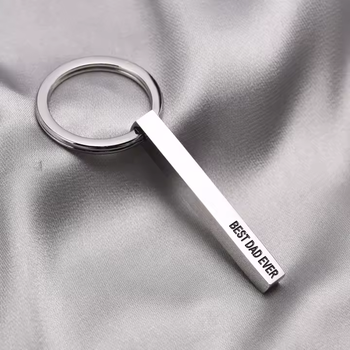 Llavero Geométrico 3D de Acero Inoxidable Regalo Ideal para el Día del Padre - 1