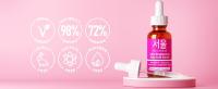 Seoul Ceuticals Kojic Acid Serum with Arbutin on podium with 6 badges showcasing key features