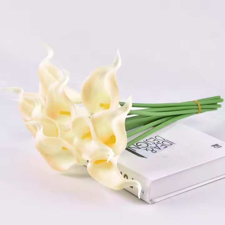 Bolas de Flor de Novia 5/10Pcs Flores Artificiales Blancas para Decoración de Fiesta de Bautizo en Casa Tacto Real de Lili de Calla - 1