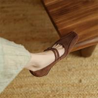 Retro cordero flip interior que aumenta los zapatos individuales, nueva hebilla cruzada de cabeza cuadrada con tamaño de tacón de cuña zapatos de mujer. - details 14