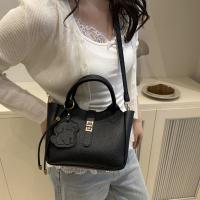 Bolso de mano elegante con forma de cubo cruzado inclinado, bolso de mano con colgante de cachorro para mujer, bolso de hombro de cuero de PU de alta gama con patrón de lichi, primavera y verano - details 30