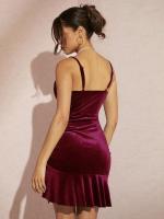 Vestido de tirantes de terciopelo de color liso con volantes irregulares - details 3