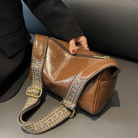 Bolso Vintage de Cuero PU para Mujer Diseño de Moda Bolso de Mano Pequeño y Bolso de Hombro Casual para Viajes - details 14