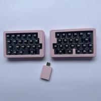 Jin45 Kit Teclado Dividido Inalámbrico Modo Único 2.4G Con Dongle, Hot Swap Personalizable, VIAL Y Color Rosa. Accesorios para teclados mecánicos gaming, compatibles con personalización y cambio rápido de interruptores. - details 3
