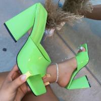 Nuevos tacones altos femeninos de una sola línea con punta de pez gruesa de gran tamaño en color caramelo en verano (Regalo 2 piezas) - details 11