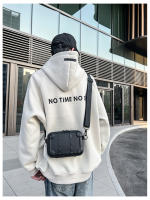 Bolso de remache personalizado para hombres de moda, popular bolso cuadrado pequeño blanco fresco, bolso de mensajero de hombro para mujeres de moda. - details 31