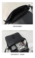 Nueva bolsa de mensajero de alta gama para niños, bolso de hombro tipo satchel para hombres, bolso de mano cuadrado pequeño y moderno para mujeres. - details 40