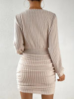 Nuevos estilos de otoño e invierno, vestido de cadera con cuello en V y manga larga - details 3