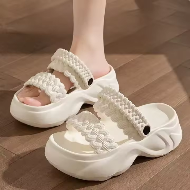 Sandalias de Playa de Cuero para Mujer 2025 Suela Gruesa, Doble Hebilla, Moda de Verano, Diseño de Pisando Mierda - 1