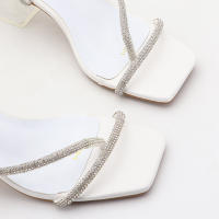 Pantuflas sencillas de tacón alto con tanga fina y diamantes de imitación - details 12