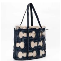 CH-Bolso único y creativo para mujer, bolso con agujeros, diseño de patrón Popular elegante, marca de alta calidad, mochila de lujo de alta gama - details 3