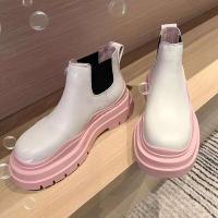 Botas Chelsea de mujer de lluvia de moda con plataforma de suela de goma gruesa multicolor de moda del fabricante - details 0