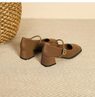 Zapatos sencillos estilo francés de tacón medio y punta cuadrada Merceditas - details 23